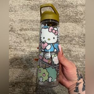 Hello kitty bottle